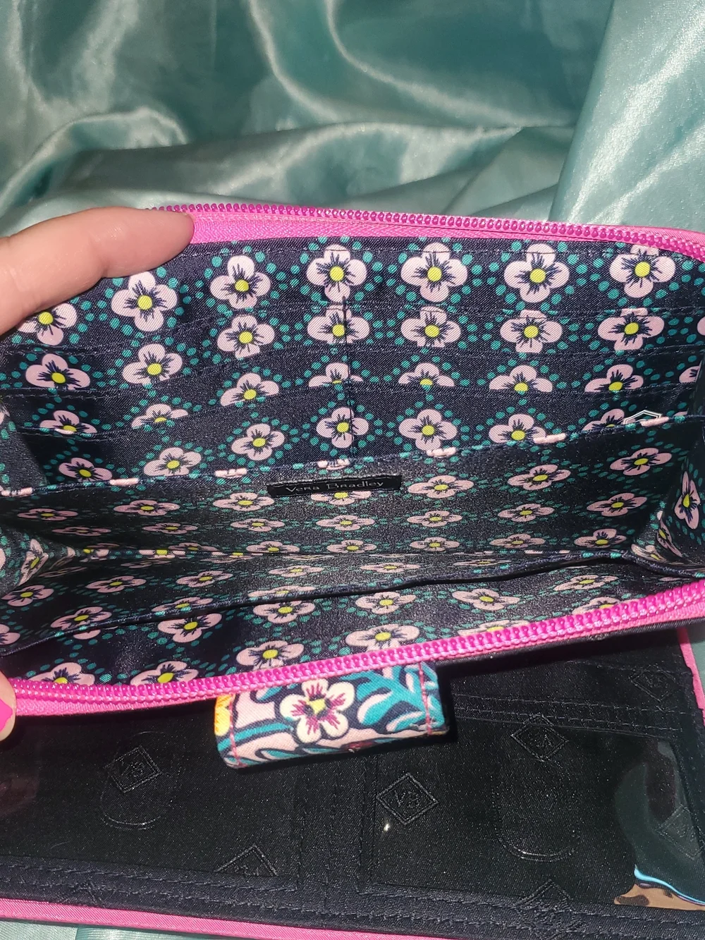 NWT Vera Bradley Retired Kaleidoscope Floral Print Zip Wallet - Picture 3 of 8